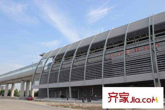 恒威國際城向北1000米地鐵高橋站
