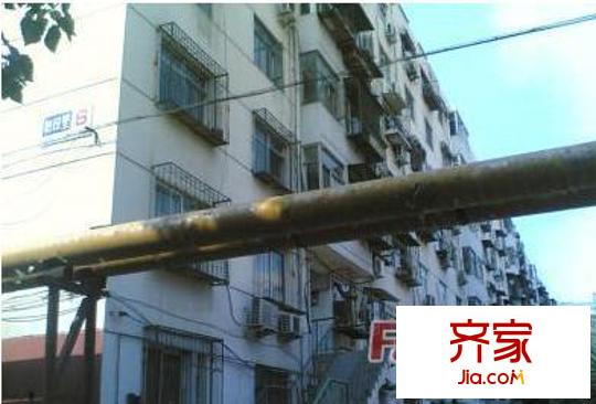 旭日里外景圖