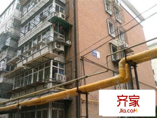 敬重里外景圖
