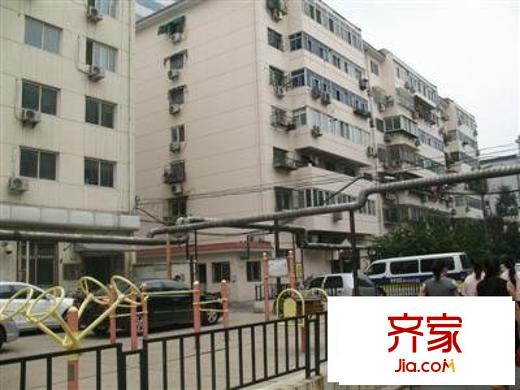 敬重里外景圖