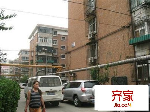 敬重里外景圖