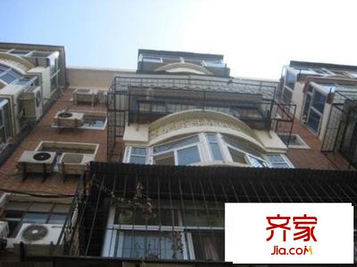 學(xué)湖里外景圖