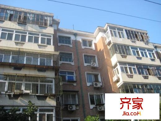 榮遷東里外景圖