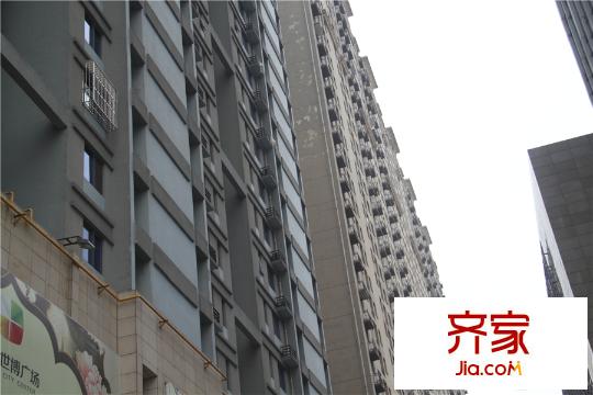 世博廣場樓棟實景（2015-11-05）