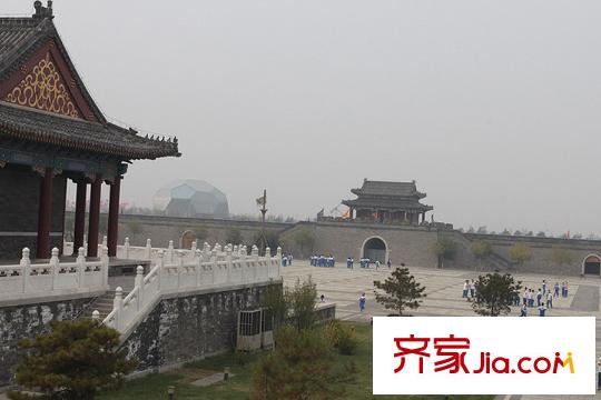 君悅府周邊臨近的小站練兵場