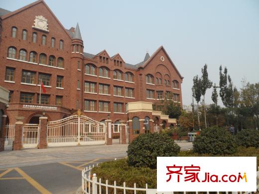 寶龍城周邊鄰近的學(xué)校