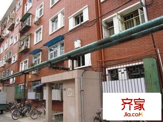 堤?hào)|里外景圖