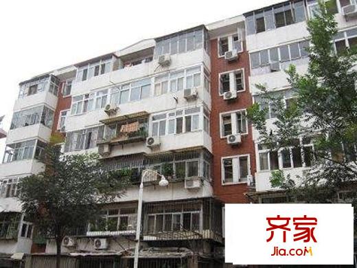 堤東里外景圖