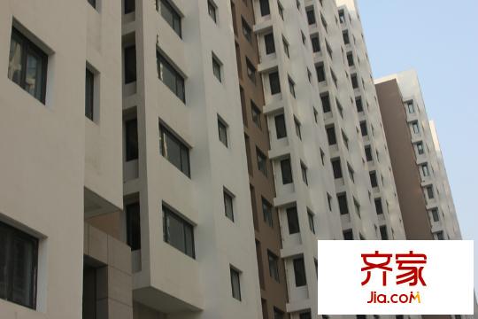 天一廣場(chǎng)實(shí)景圖1號(hào)樓實(shí)景（2013-1-16）
