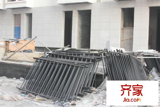 天一廣場(chǎng)實(shí)景圖工地建材實(shí)景（2013-1-16）