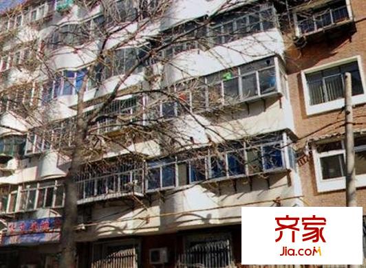 春廈里外景圖