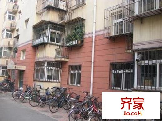 順園公寓外景圖