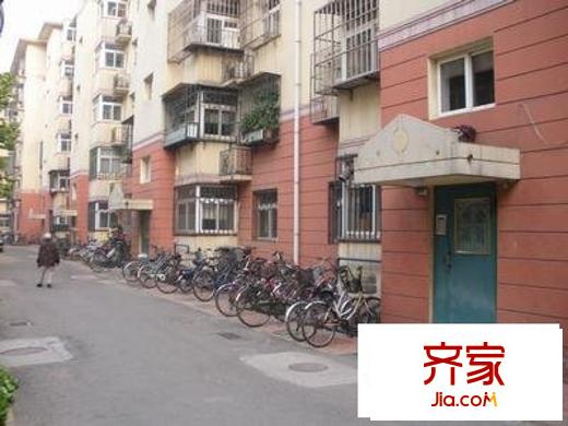 順園公寓外景圖