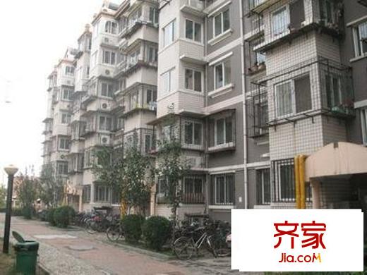 方正龍?zhí)靾@外景圖