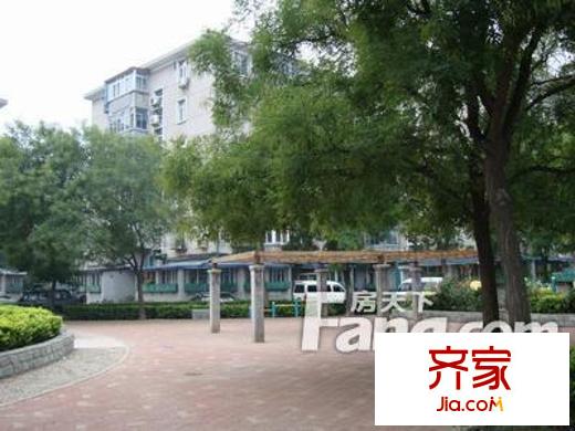臥龍南里外景圖