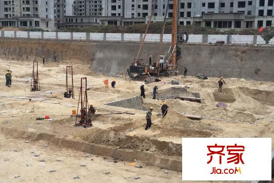 恒泰悅季工程正在開槽（2015-10-20）