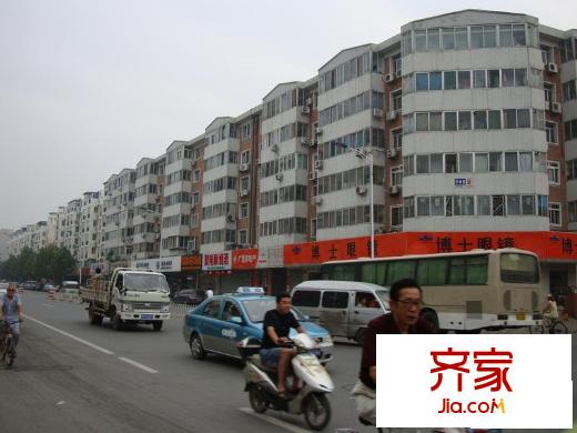 華章里外景圖