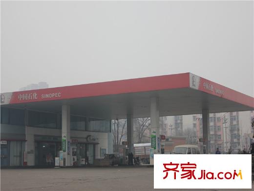 福鑫家園周邊配套-加油站