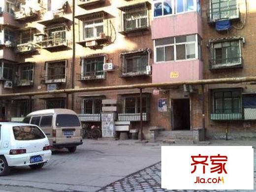 普天里外景圖