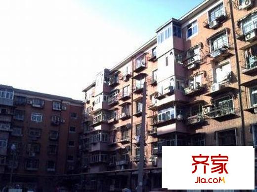 普天里外景圖