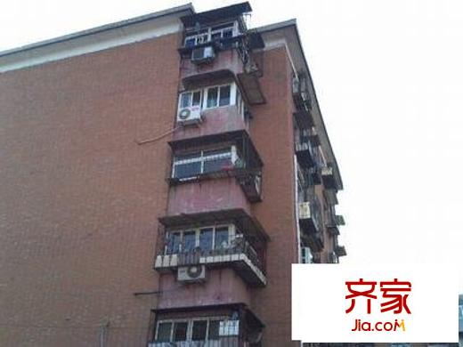 普天里外景圖