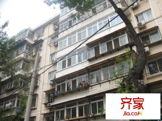 中宇里外景圖