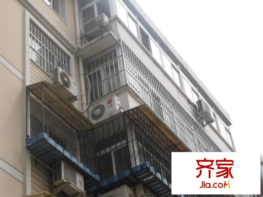 中宇里