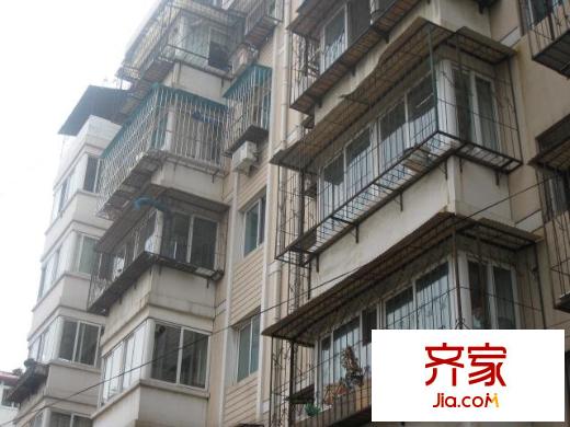 中宇里外景圖