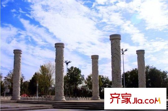 鳳凰湖畔周邊配套-實(shí)景園林