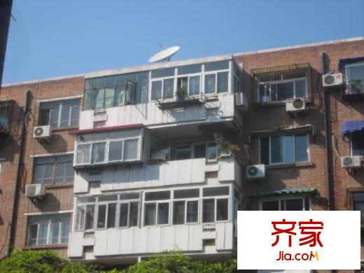 光湖里外景圖