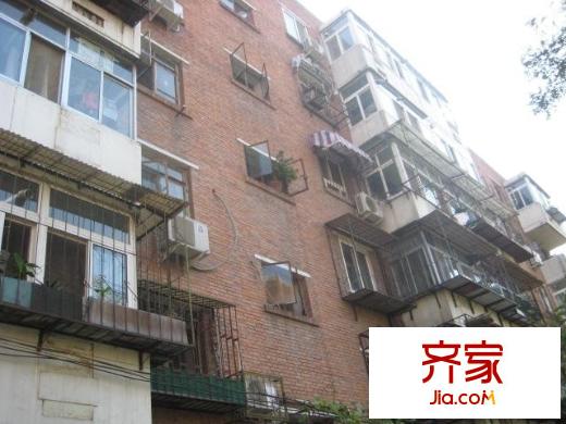 光湖里外景圖