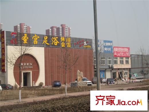 藍(lán)海國(guó)際項(xiàng)目附近商業(yè)