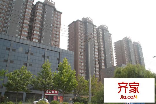 榮域工程沿街樓棟進(jìn)展（2015-07-20）