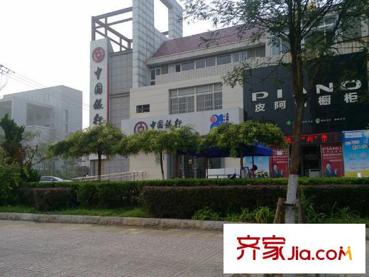 麗景盛園項目南側(cè)中國銀行