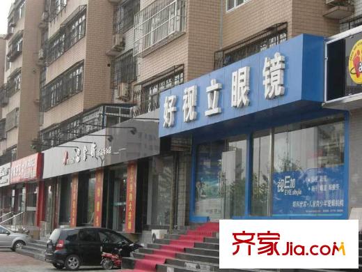 景泰翰林周邊長寧道上的沿街商鋪