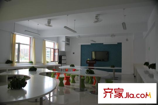 鉑悅山周邊配套-小區(qū)內(nèi)唐山博杰學(xué)校