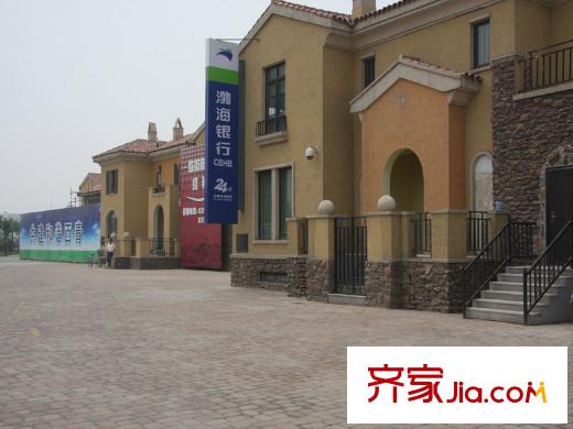 洛卡小鎮(zhèn)配套圖小區(qū)內(nèi)渤海銀行