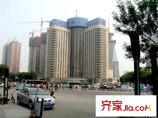 中國窗向南60米經濟聯(lián)合中心大廈
