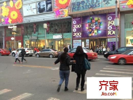 巴黎春天購物廣場外景圖 