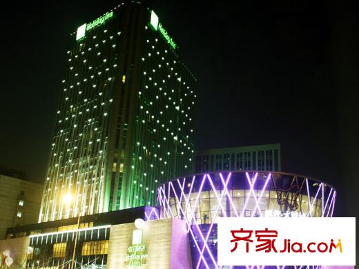 金領國際周邊百米處商場