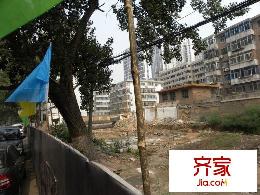 龍城佳苑實(shí)景圖20100803工地實(shí)景（正打樁）