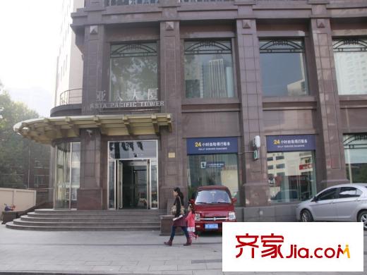 凱德國(guó)貿(mào)周邊向南100米商業(yè)