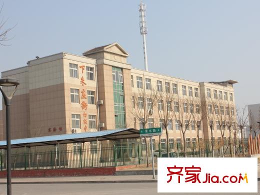 花溪畔周邊學校