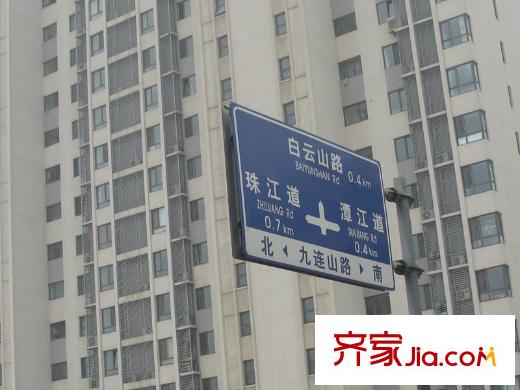 新梅江雅境新楓尚周邊配套路牌