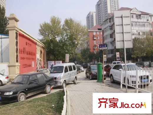 中海八里平方米 學(xué)府央墅周邊街道