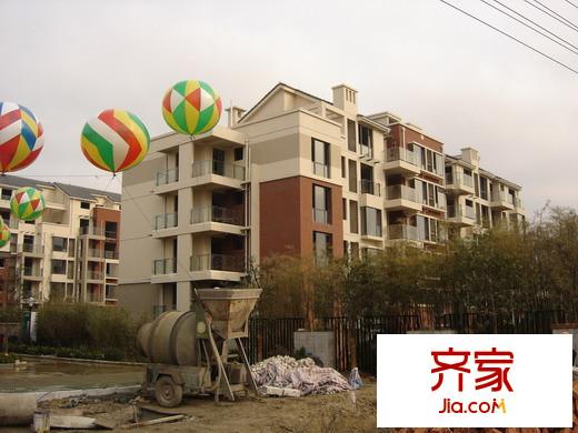 東郊小鎮(zhèn)別墅外景圖