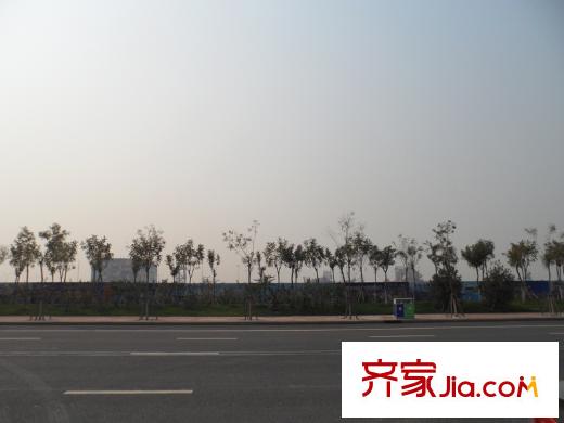 世茂生態(tài)城周邊臨近的道路