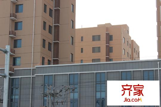 華城馨苑小區(qū)樓棟實景（2015-03）