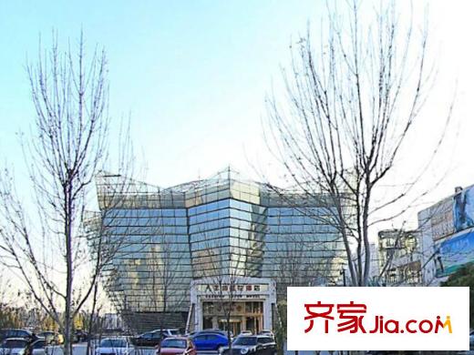 萬科新梅江柏翠園周邊臨近的商業(yè)