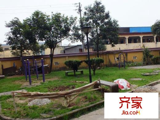 鐵五小區(qū)外景圖 